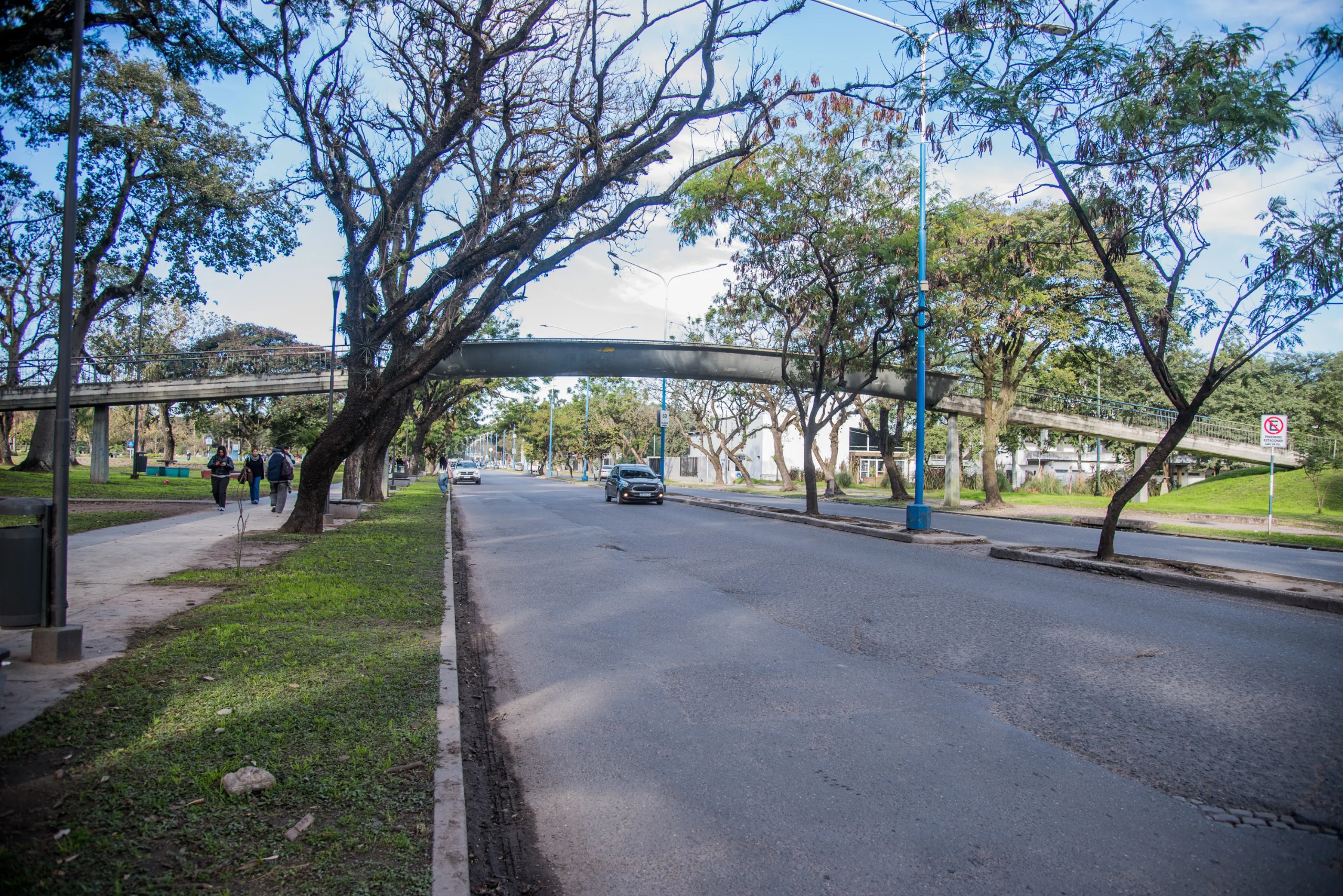 Por riesgo estructural: será removido el puente peatonal de avenida Benjamín Aráoz, a la altura del Lago San Miguel